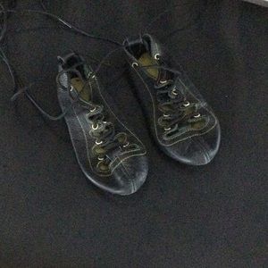 Ghillie dance shoe